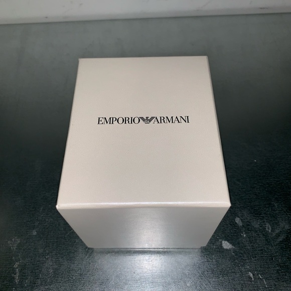 Brand New Two Tone Silver and Gold Watch - Picture 3 of 5